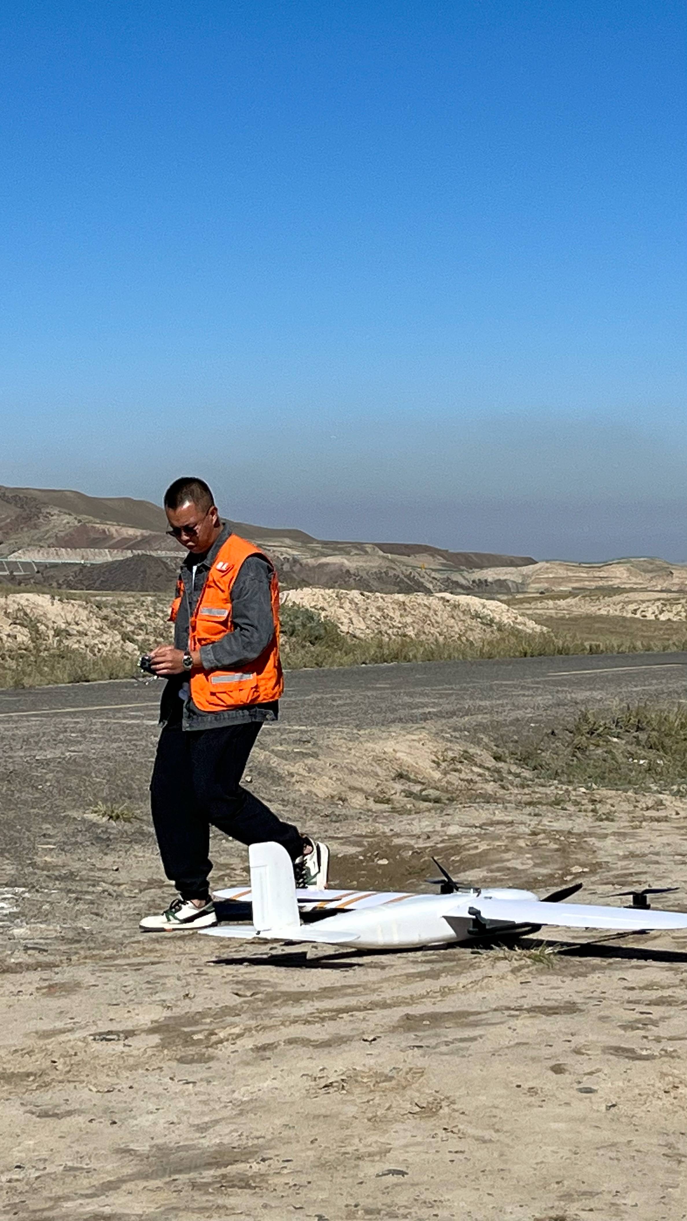 十一假期無(wú)人機(jī)培訓(xùn)戶外飛行圓滿結(jié)束