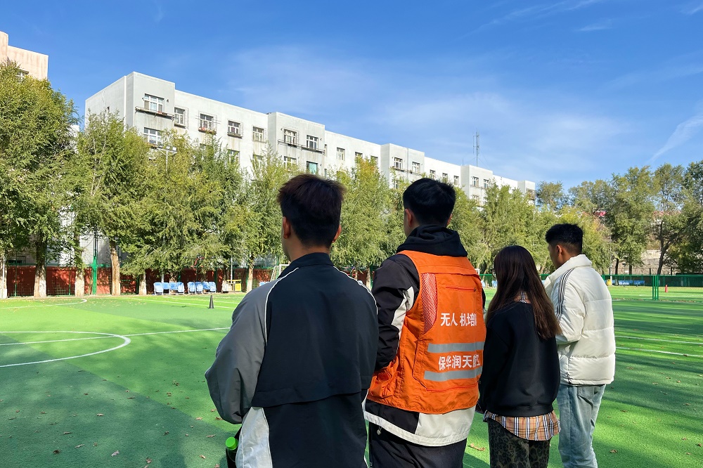 駕駛員、機長與教員在無人機操作中的不同職責-保華潤天航空