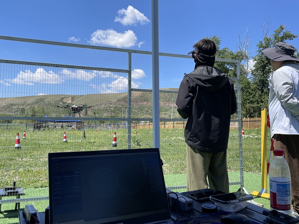 新疆無(wú)人機(jī)考證哪家強(qiáng)？保華潤(rùn)天航空培訓(xùn)，通過(guò)率稱王！