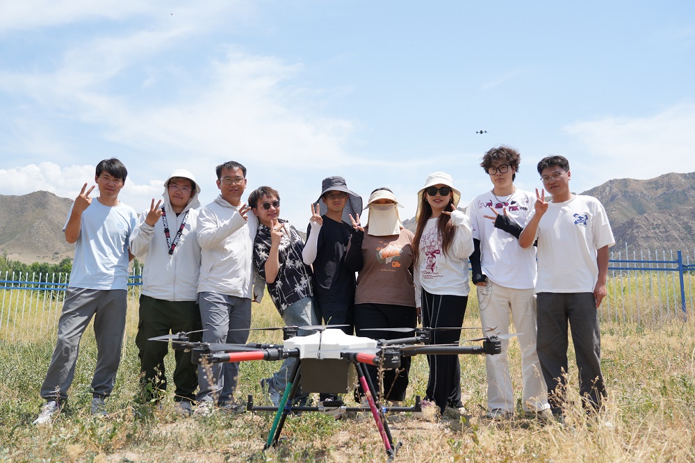 震撼！新疆保華潤天航空8月無人機(jī)培訓(xùn)，多旋翼真機(jī)實(shí)操燃爆全場 