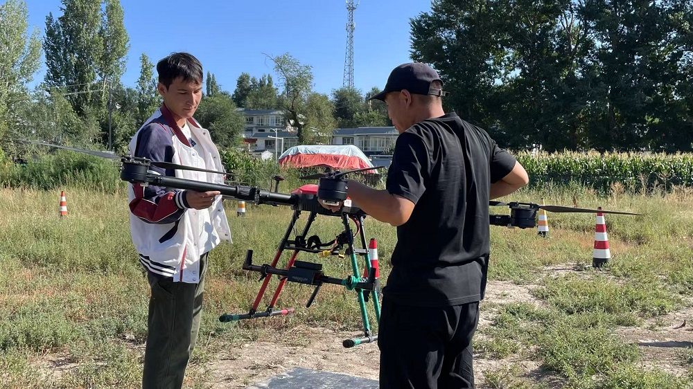 新疆無人機(jī)培訓(xùn) | 新疆無人機(jī)行業(yè)爆發(fā)下的保華潤天航空 CAAC 執(zhí)照課程探秘