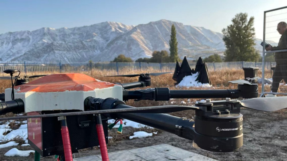 新疆無人機(jī)飛手搖籃：保華潤天03考點(diǎn)成就飛行夢想