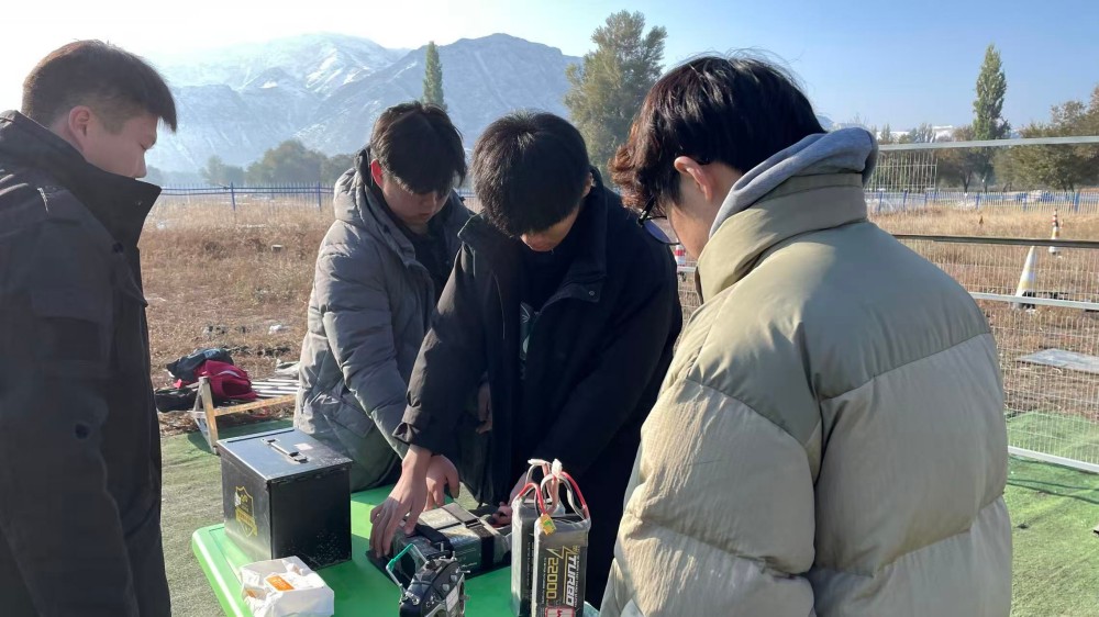 新疆無人機培訓創新!保華潤天03考點首創教學法