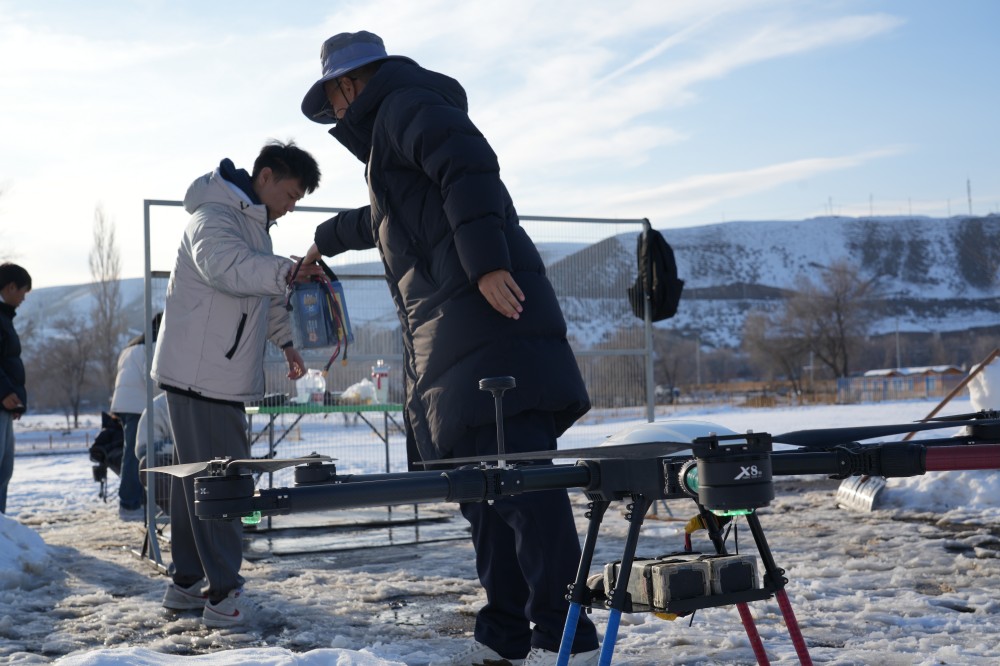 從零基礎(chǔ)到專(zhuān)業(yè)飛手：保華潤(rùn)天新疆無(wú)人機(jī)培訓(xùn)的“快進(jìn)鍵”藏在這里